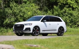 
مستخدم 2015 Audi Q7 كامل									